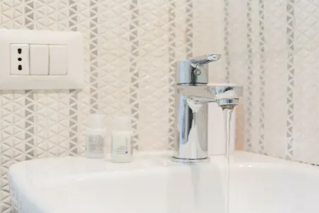 513099, Palazzo San Rocco - Chambre Rouge - Photo 11