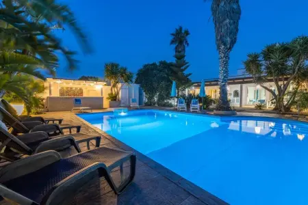 Villa Cotriero Crystal - Gallipoli, Villa de luxe 3 chambres avec piscine à Gallipoli - Photo 4