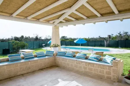 Prestige Pool Trullo - Torre Suda, Retraite de luxe en trullo avec jacuzzi - Photo 4