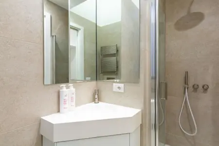 512671, Studio confortable dans le quartier de Chiaia - Photo 3