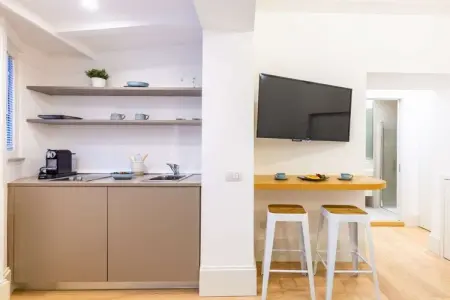 512671, Studio confortable dans le quartier de Chiaia - Photo 10