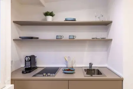 512671, Studio confortable dans le quartier de Chiaia - Photo 11