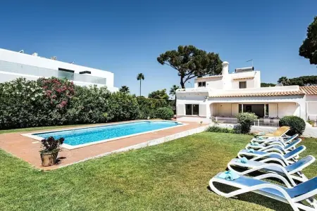 Villa Elena, Villa de 4 chambres près du vieux parcours de Vilamoura - Photo 10