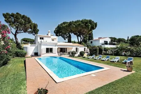 Villa Elena, Villa de 4 chambres près du vieux parcours de Vilamoura - Photo 12