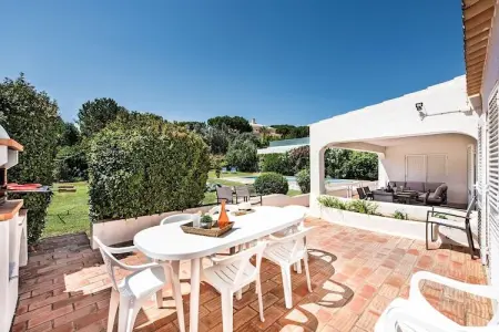 Villa Elena, Villa de 4 chambres près du vieux parcours de Vilamoura - Photo 26