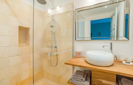 Château avec piscine privée, Maison 15 personnes à Valréas - Photo 26