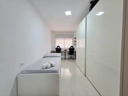 Appartement moderne, clim et parking - 6 pers., Appartement 6 personnes à Pineda de Mar - Photo 23