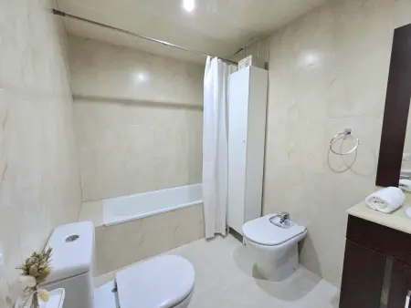 Appartement moderne, clim et parking - 6 pers., Appartement 6 personnes à Pineda de Mar - Photo 25