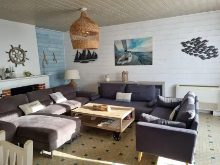 Belle maison de vacances à La Brée-les-Bains avec terrasse - Photo 1