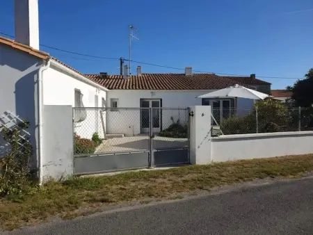 Belle maison de vacances à La Brée-les-Bains avec terrasse - Photo 9