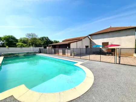 Maison paisible avec animaux admis - 15 pers., Gite 15 personnes à Saint Hilaire sous Charlieu - Photo 1