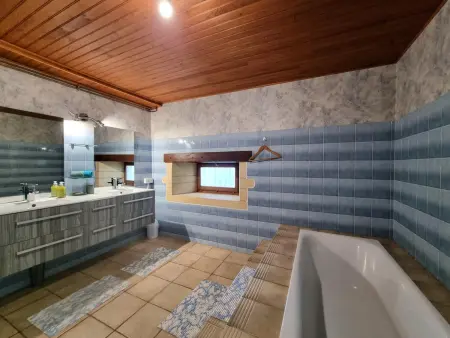 Maison paisible avec animaux admis - 15 pers., Gite 15 personnes à Saint Hilaire sous Charlieu - Photo 15