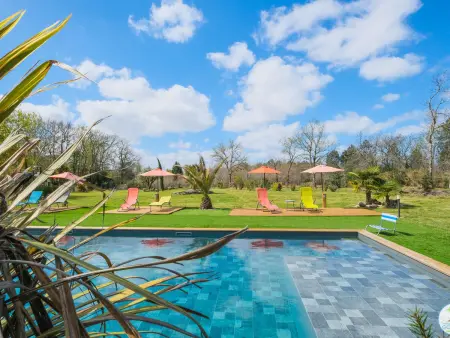 Villa 5 étoiles : Piscine chauffée, 24 pers., proche lac Parentis-en-Born - Photo 1