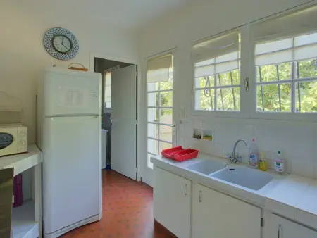 Jolie maison 2 chambres avec jardin proche Lac, idéale pour vacances - Photo 4