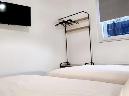 Maison plain-pied avec parking, animaux acceptés - Photo 9