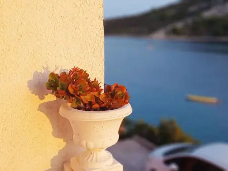 mit Balkon in der zweiten Etage, Appartement 4 personnes à Vinišće - Photo 11