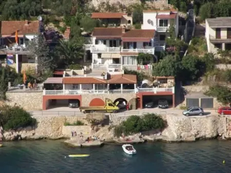 mit Balkon in der zweiten Etage, Appartement 4 personnes à Vinišće - Photo 31