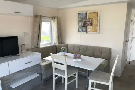 781843, Maison de vacances à Mol avec terrasse et Wi-Fi - Photo 3