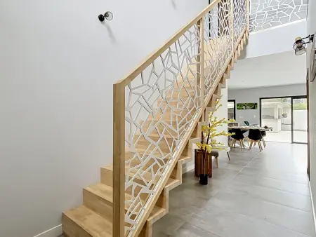 Villa contemporaine avec piscine et vue montagne - Photo 7