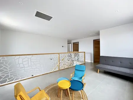 Villa contemporaine avec piscine et vue montagne - Photo 10