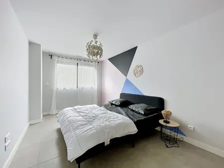 Villa contemporaine avec piscine et vue montagne - Photo 15