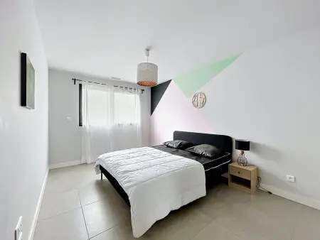 Villa contemporaine avec piscine et vue montagne - Photo 16