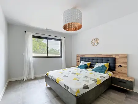 Villa contemporaine avec piscine et vue montagne - Photo 22