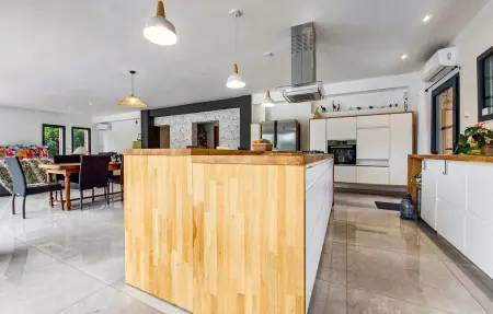 Luxueuse Villa avec piscine, Maison 12 personnes à Saint Laurent de la Pr - Photo 5
