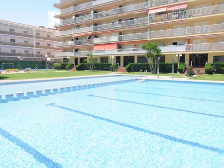 Appartement charmant avec piscine et Wi-Fi à 50m de la plage, Malgrat de Mar - Photo 1