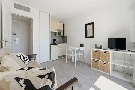 Le Virginia N°406 - 2P4, Retraite idéale sur la Riviera avec piscine - Photo 9