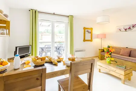Les Terrasses du Lac One Bedroom Apartment 4 adults OTA, Séjour chic en appartement au bord du lac - Photo 15
