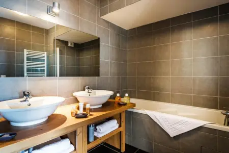 Résidence Lagrange Prestige Le Roc Belle Face Two Bedroom Apartment 8 adults OTA, Escapade en duplex alpin - Photo 16