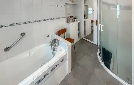 Charmante maison cosy, Maison 7 personnes à La Brosse Montceaux - Photo 10