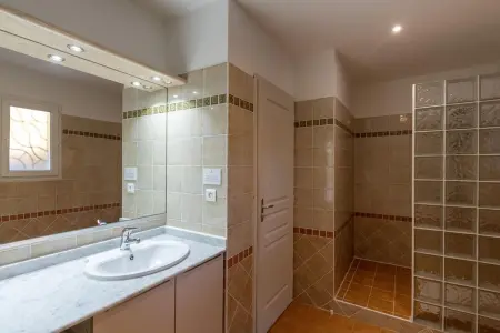 Villa avec Vue Panoramique et Piscine Privée à Corbara - Photo 10
