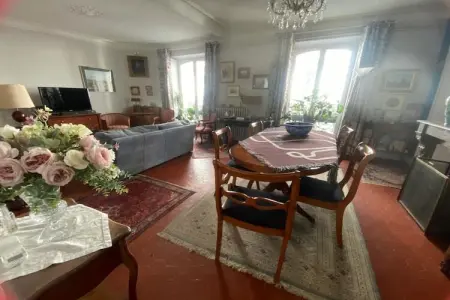 Ostal Pagès, Bel appartement en centre-ville de Montpellier - Photo 1