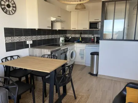 Appartement rénové avec parking, clim et vue mer - 4 pers. - Photo 1