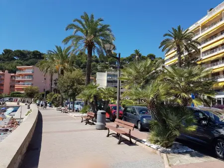 Ruhige Tourismusmöblierung mit Balkon und Pool, Appartement 5 personnes à Roquebrune Cap Martin - Photo 2