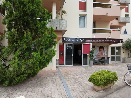 Ruhige Tourismusmöblierung mit Balkon und Pool, Appartement 5 personnes à Roquebrune Cap Martin - Photo 11