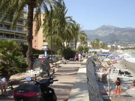 Ruhige Tourismusmöblierung mit Balkon und Pool, Appartement 5 personnes à Roquebrune Cap Martin - Photo 13