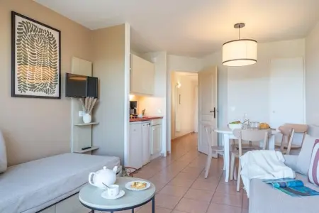 Pierre & Vacances Village Pont Royal en Provence Studio 4 people - 1 sleeping alcove - Balcony or terrace - Air-conditioned - Re, Séjour en bord de rivière avec piscines partagées - Photo 10