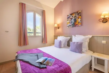 Pierre & Vacances Village Pont Royal en Provence House 8 people - 2 bedrooms + 1 sleeping alcove - Duplex - Village, Appartement 2 chambres avec piscine - Photo 4