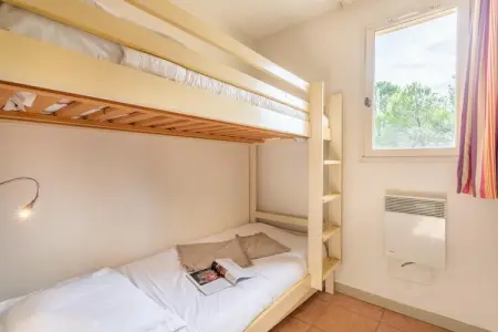Pierre & Vacances Village Pont Royal en Provence House 8 people - 2 bedrooms + 1 sleeping alcove - Duplex - Village, Appartement 2 chambres avec piscine - Photo 12