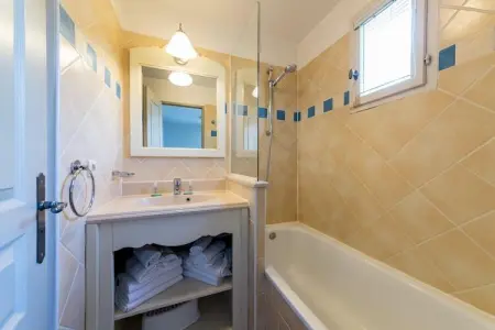 Pierre & Vacances Village Pont Royal en Provence House 6 people - 2 bedrooms - Duplex - Garden - Taillades district, Duplex pour 6 personnes avec jardin - Photo 8