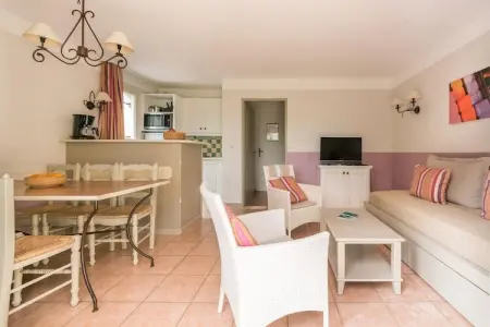 Pierre & Vacances Village Pont Royal en Provence House 6 people - 2 bedrooms - Duplex - Garden - Taillades district, Duplex pour 6 personnes avec jardin - Photo 10