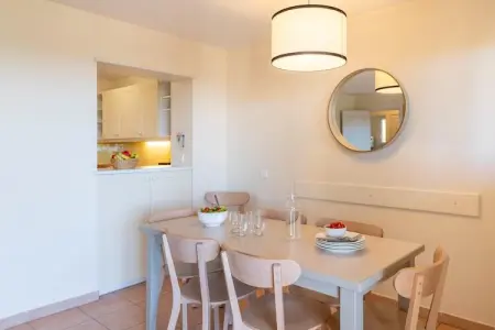 Pierre & Vacances Village Pont Royal en Provence Apartment 8 people - 2 bedrooms + 1 sleeping alcove - Balcony - Air-conditioned, Séjour chic à la campagne avec balcon - Photo 1