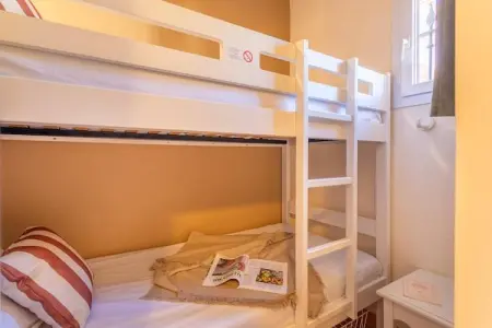 Pierre & Vacances Village Pont Royal en Provence Apartment 8 people - 2 bedrooms + 1 sleeping alcove - Balcony - Air-conditioned, Séjour chic à la campagne avec balcon - Photo 9