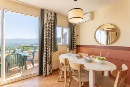 Pierre & Vacances Village Pont Royal en Provence Apartment 8 people - 2 bedrooms + 1 sleeping alcove - Balcony - Air-conditioned, Séjour chic à la campagne avec balcon - Photo 26