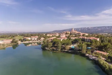 Pierre & Vacances Village Pont Royal en Provence Apartment 8 people - 2 bedrooms + 1 sleeping alcove - Balcony - Air-conditioned, Séjour chic à la campagne avec balcon - Photo 40
