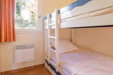 Pierre & Vacances Village Pont Royal en Provence Apartment 8 people - 2 bedrooms + 1 sleeping alcove - Balcony, Appartement avec accès aux piscines à vagues - Photo 8
