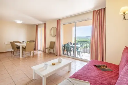Pierre & Vacances Village Pont Royal en Provence Apartment 8 people - 2 bedrooms + 1 sleeping alcove - Balcony, Appartement avec accès aux piscines à vagues - Photo 9